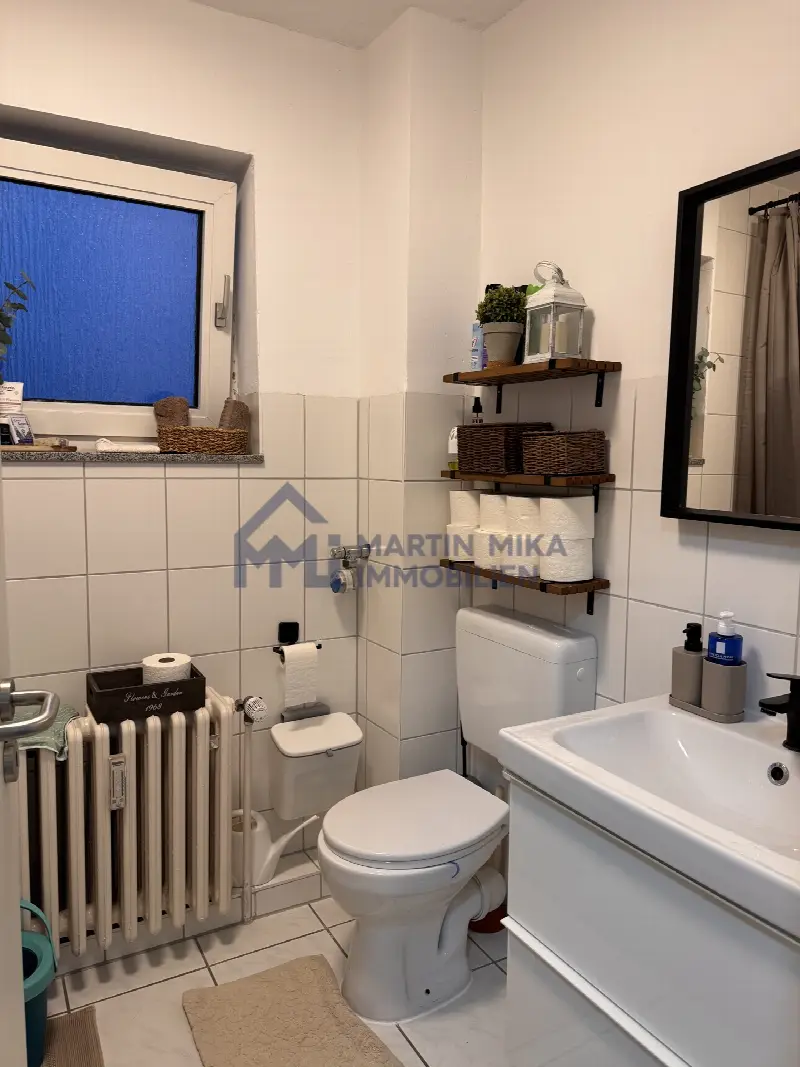 Tageslichtbad mit Wanne - Etagenwohnung in Krefeld